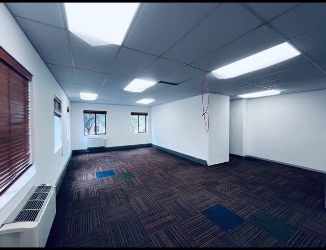 206M² OFFICE TO LET IN VORNA VALLEY
